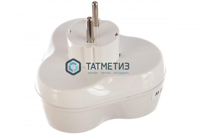 Тройник на 3 гнезда с заземлением круглый 16А Универсал Тройник на 3 гнезда с заземлением круглый 16А Универсал